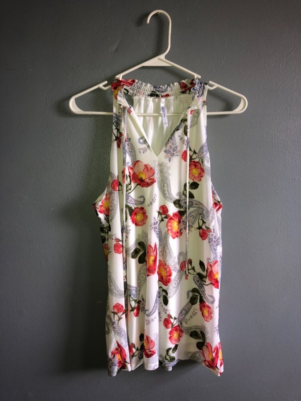 Floral Halter V-Neck Front Tie Top White Sleeveless Blouse Large